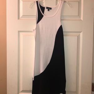 BCBG black and white